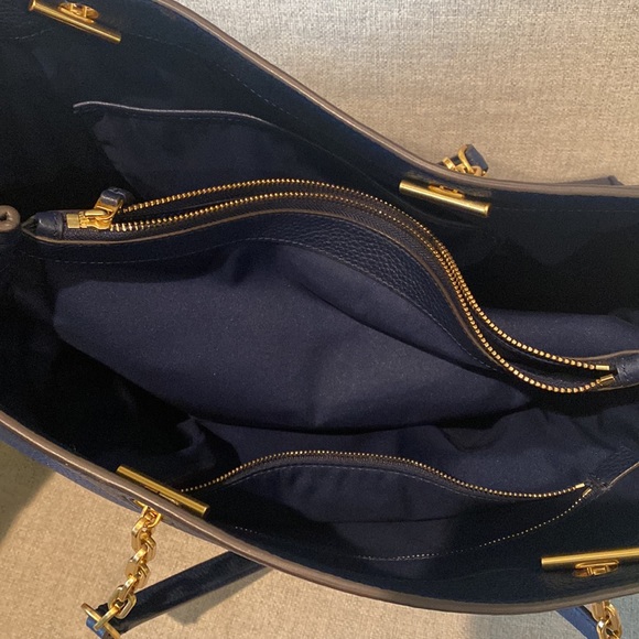 Tory Burch blue purse - Picture 3 of 4